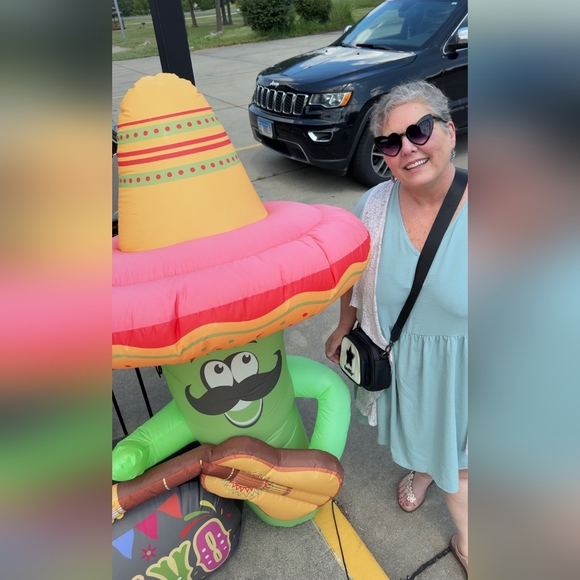 Meet your Posher, Peggy - Picture 4 of 4